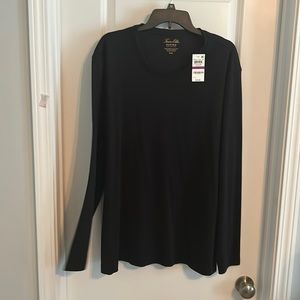 Men’s Black long sleeve shirt